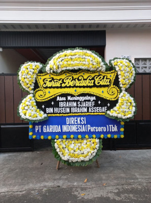 Papan Bunga Duka di Leitimur Selatan